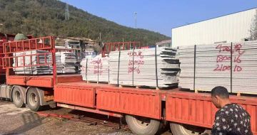 常德 芝麻灰花岗岩光面毛板出货日常