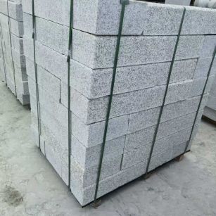 常德 芙蓉白火烧两面路沿石