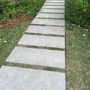 常德 芝麻黑小区踏步、汀步石铺装效果