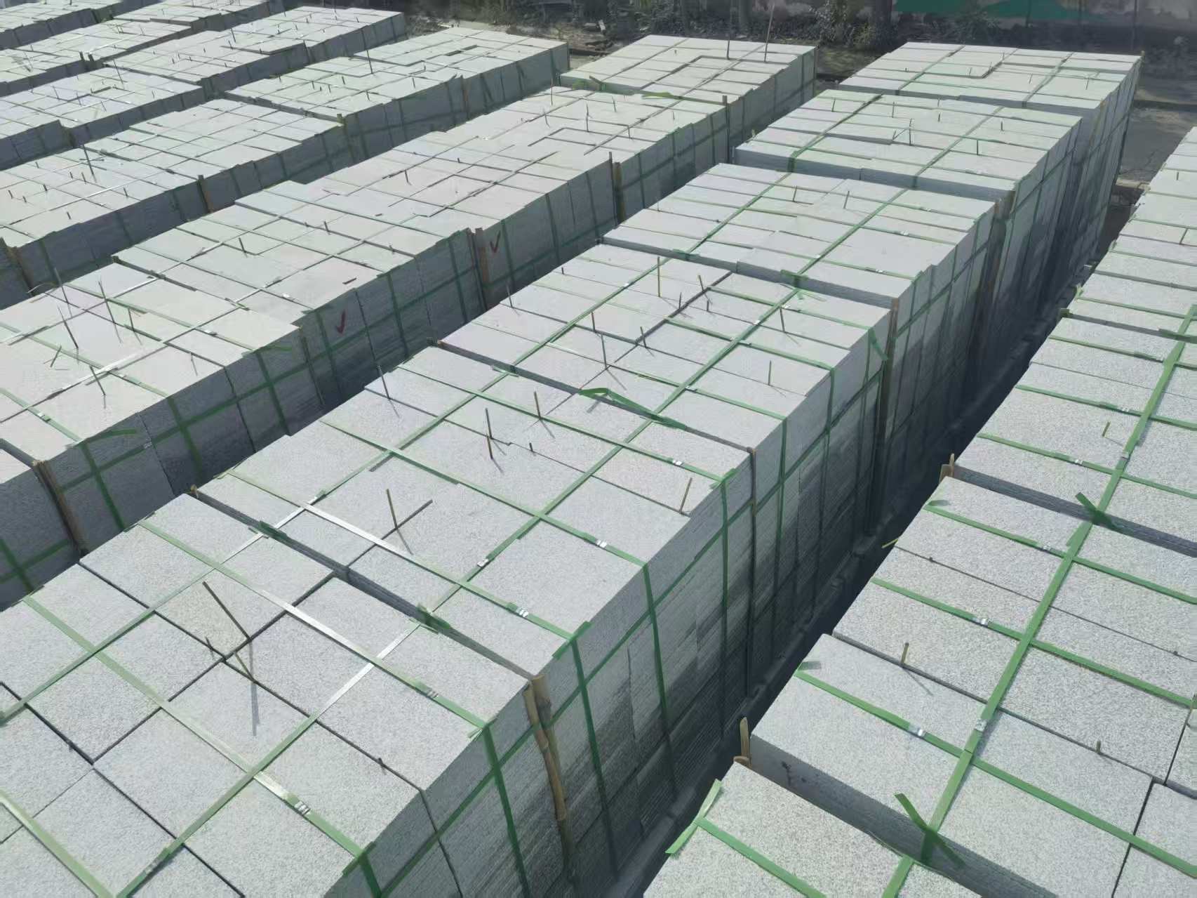 常德 芝麻白1.8公分火烧300*600地铺，清仓大甩卖