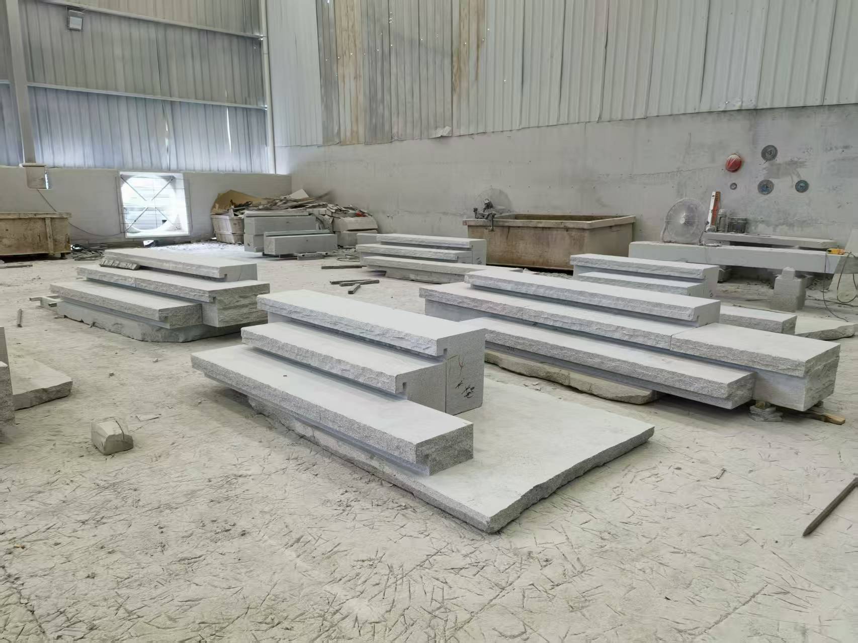 常德 整石台阶（大面火烧+侧面自然面），出货前厂内拼装