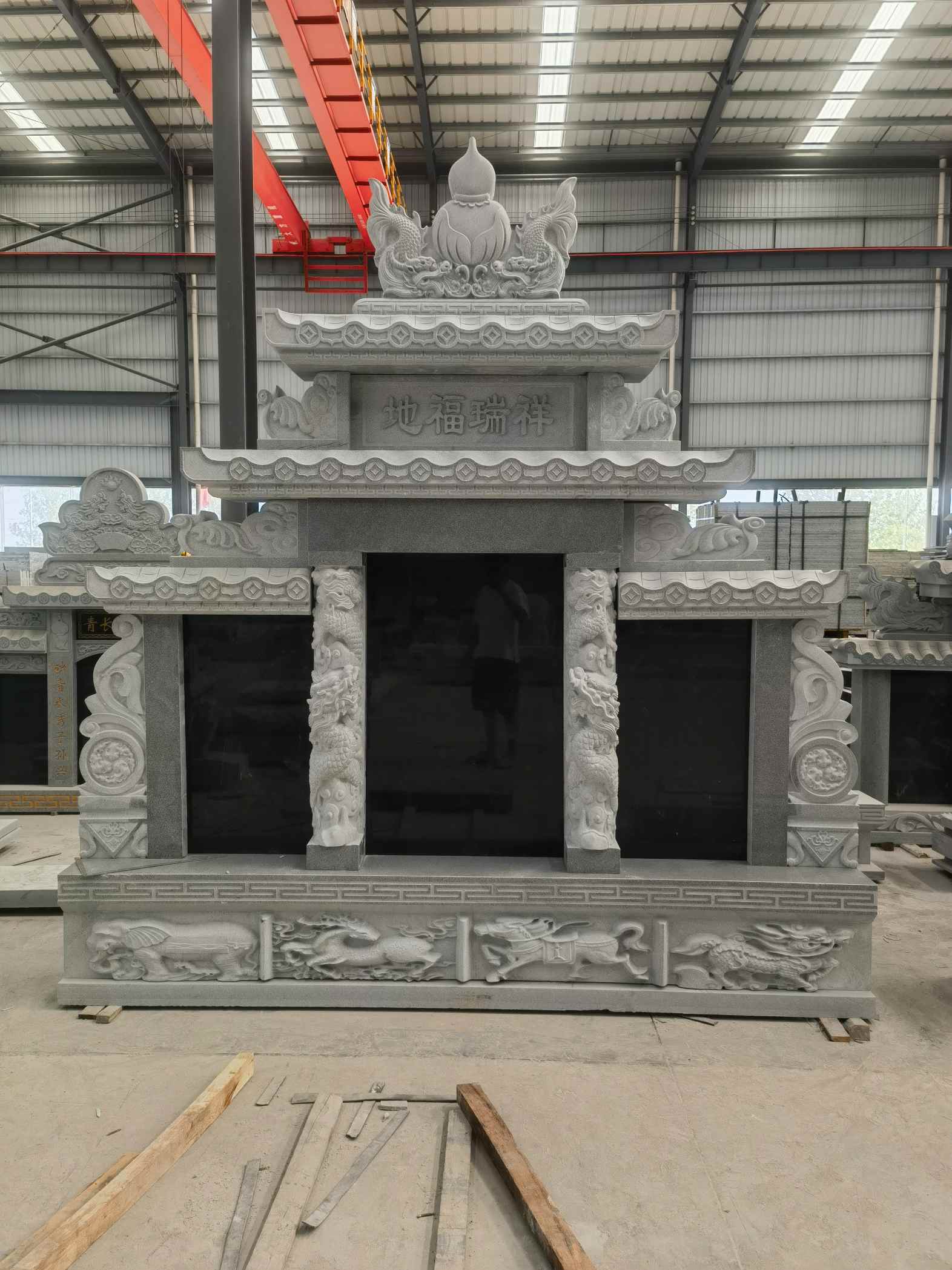 常德 芝麻灰高档墓碑、土墓，一套也支持定做