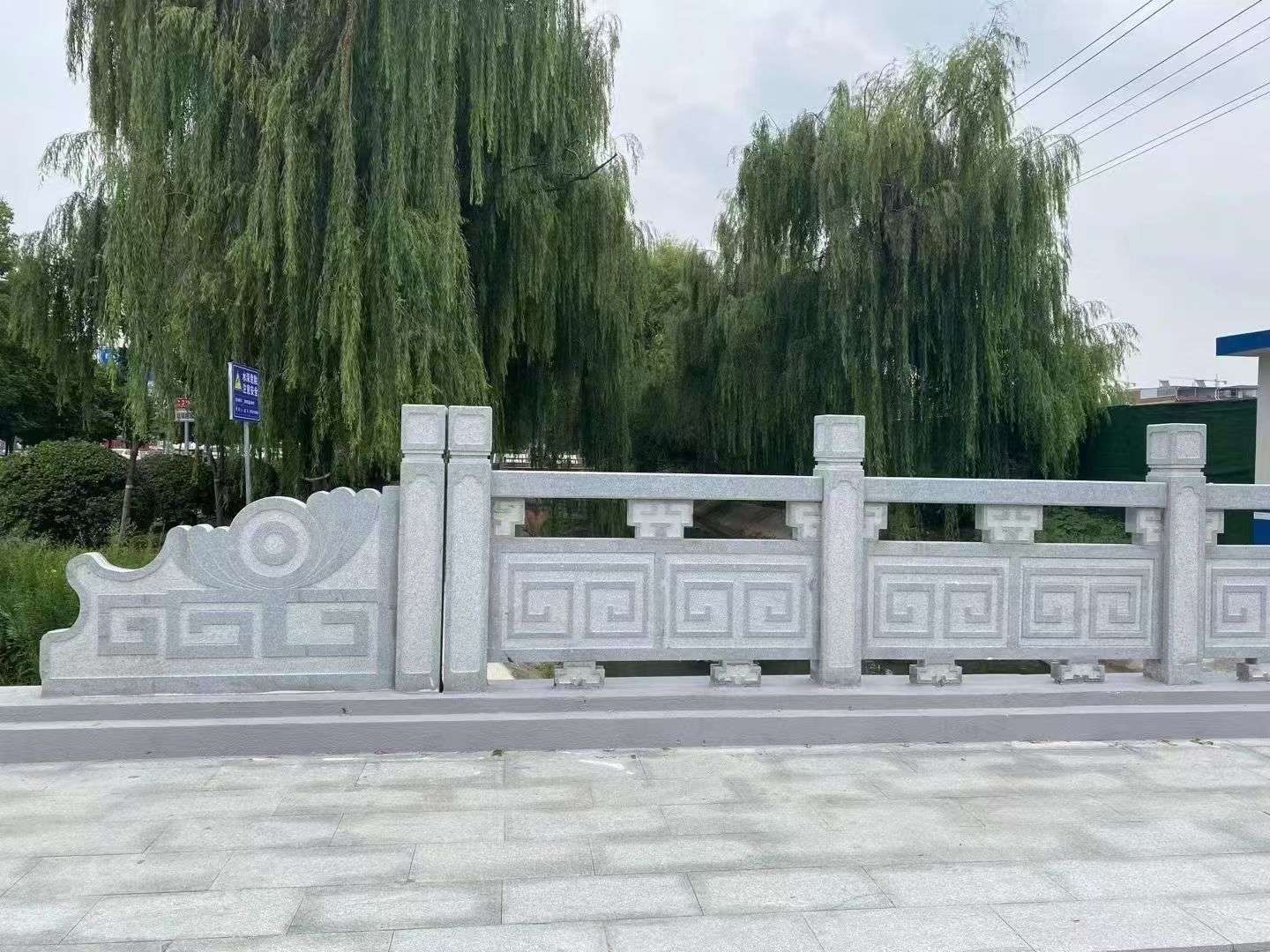 常德 芝麻灰桥栏杆、河道栏杆安装效果