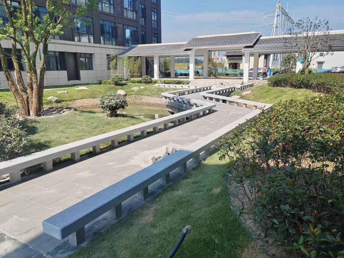 常德 芝麻灰小区坐凳&栏杆安装效果