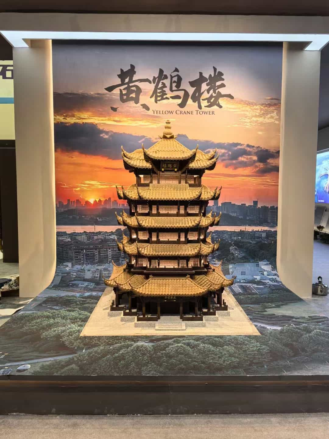 常德仿古石文创作品-黄鹤楼