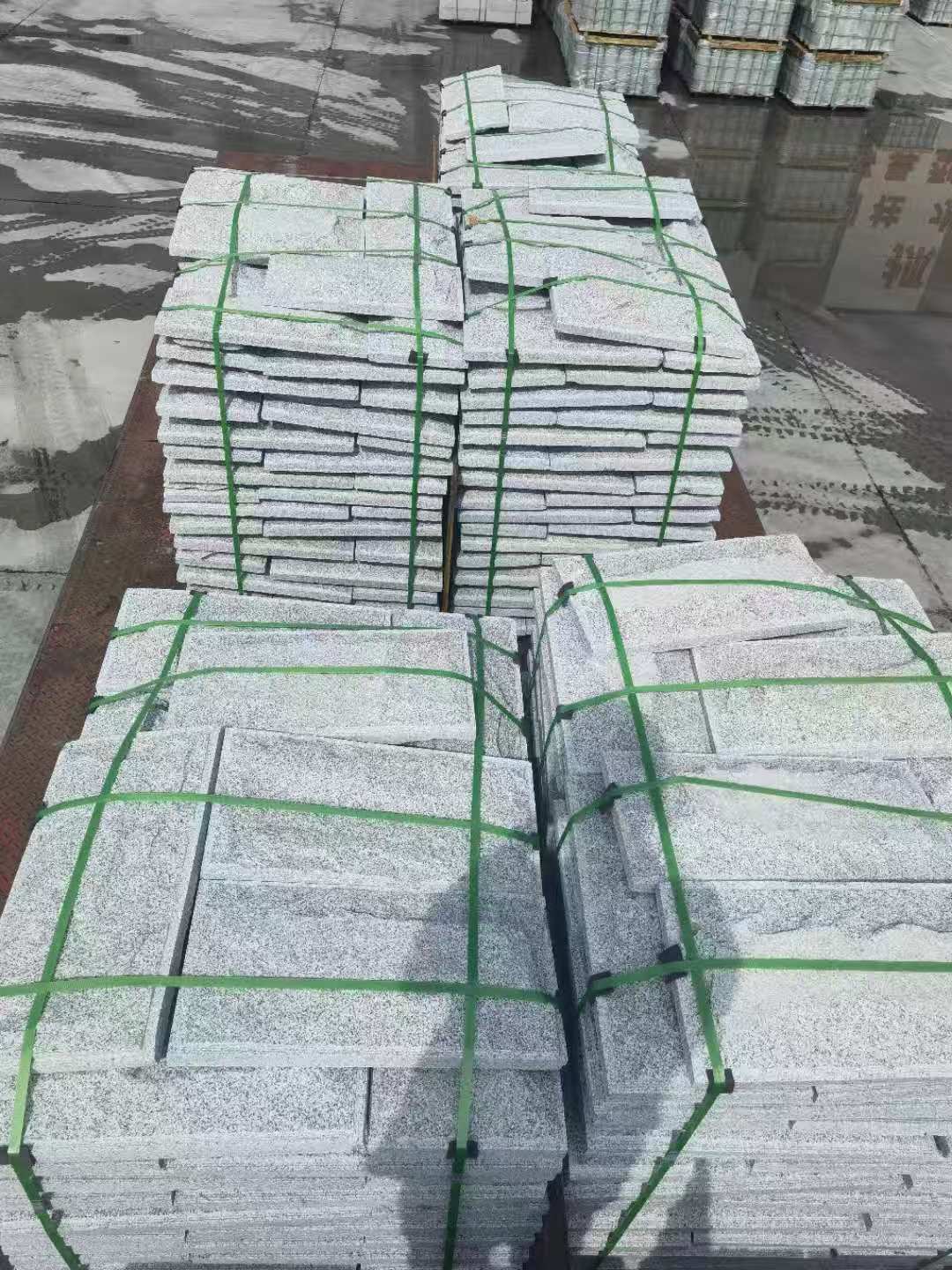 常德 芝麻白蘑菇石装车出货