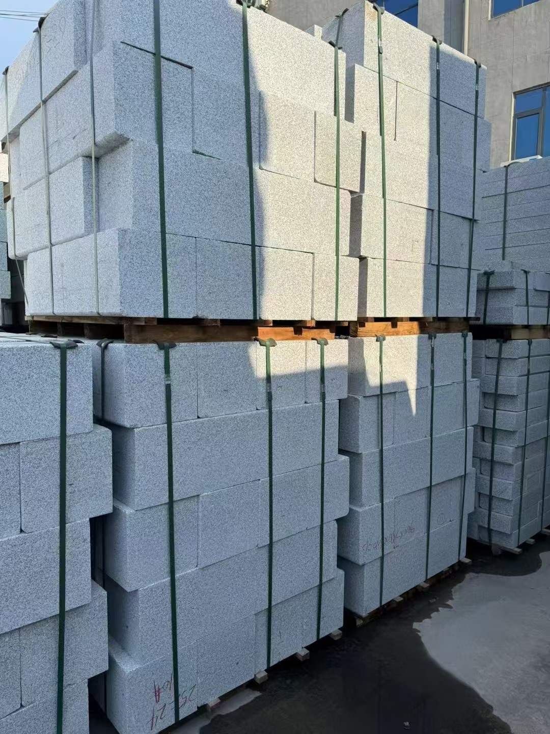 常德 芝麻白路沿石