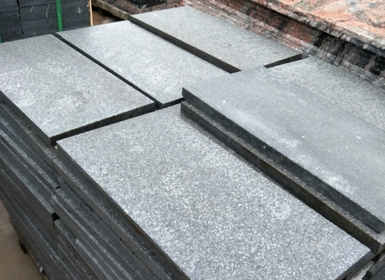 常德芝麻黑地铺石材